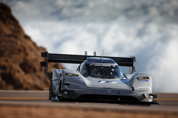 I.D R Pikes Peak bije rekord trasy